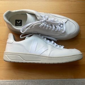 Veja V-12 sneakers